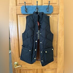 NWT J. Crew signature puffer vest size xxs never worn